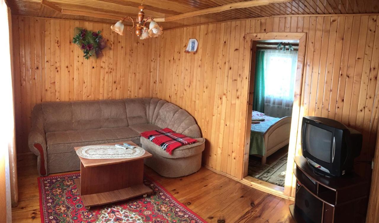 Guest House Karpaty Yaremche Exterior foto